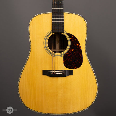 Martin Acoustic Guitars - 2015 HD-28V Custom Shop - Used - Front Close