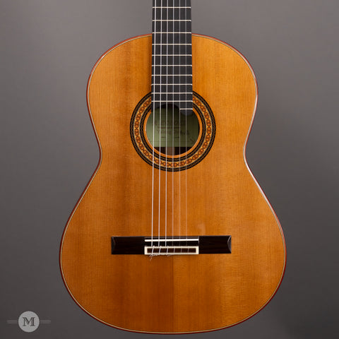 Yulong Guo Classical Guitars - 2022 A Echoes Doubletop Cedar/Ziricote - Used - Front Close