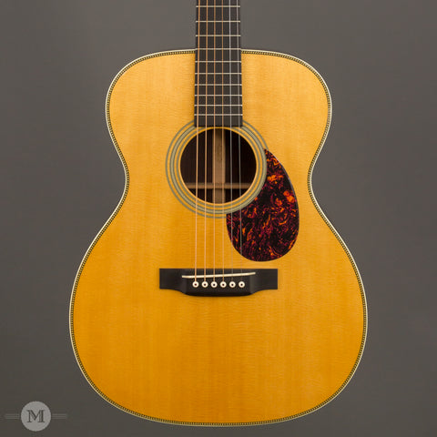 Martin Guitars - 2010 OM-28V Used - Front Close