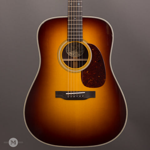 Collings Acoustic Guitars - D2H A - Adirondack - Sunburst - Front Close