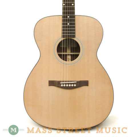 Eastman AC OM-1 Acoustic Guitar - front close