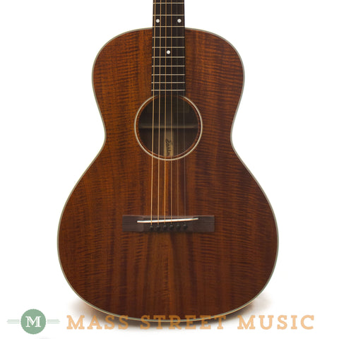 Eastman E10OO-M Acoustic Guitar - front close