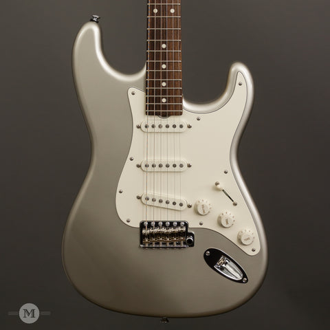 Don Grosh Electric Guitars - NOS Retro - Inca Silver - Front Close
