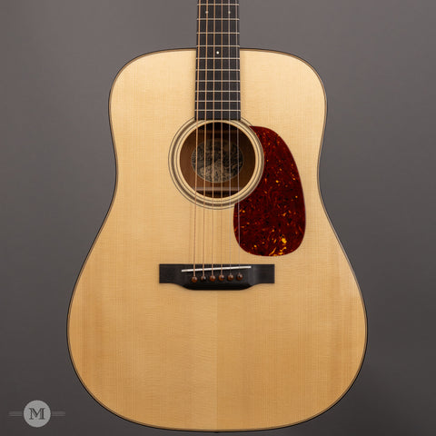 Collings Acoustic Guitars - D1A T - Traditional Series - Front Close 