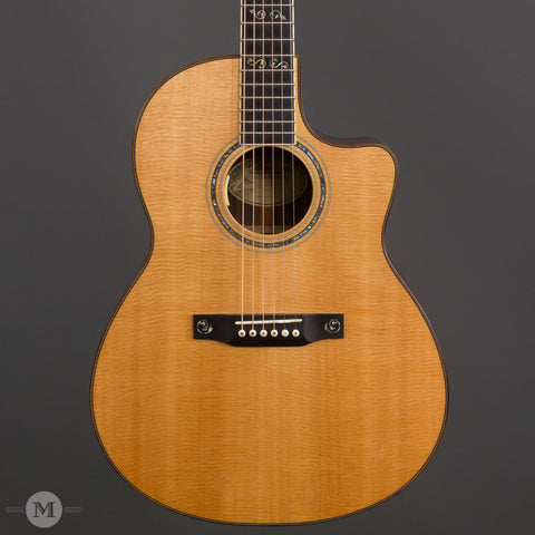 Larrivee Acoustic Guitars - 2011 LSV-11 Used - Front Close