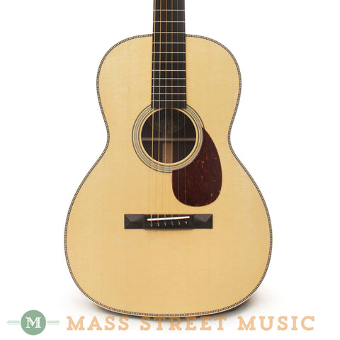 Collings 002H Acoustic Guitar - front close