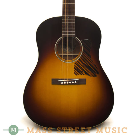 Collings CJ35 Mh German Spruce 2013 Used Acoustic Guitar - front close
