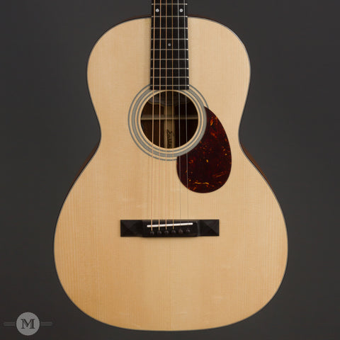 Eastman Acoustic Guitars - E1OO-LTD
