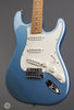 Tom Anderson Electric Guitars -  Icon Classic - Metallic Ice Blue - Angle