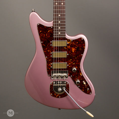 Tom Anderson - Raven Classic Shorty w/J-trem - Burgundy Mist - Front Close